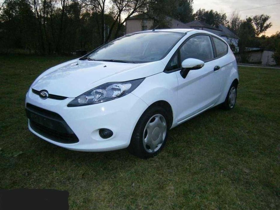 Ford Fiesta VAT 1   dostawczak mały przebieg