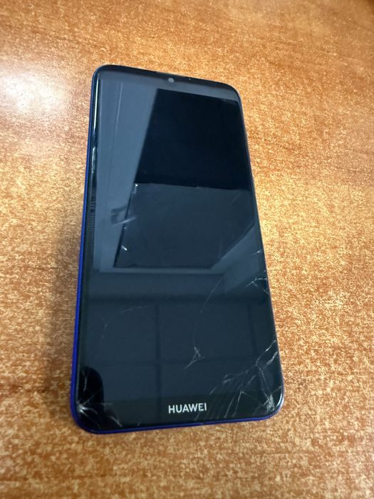 Телефон Huawei Y7 3/32