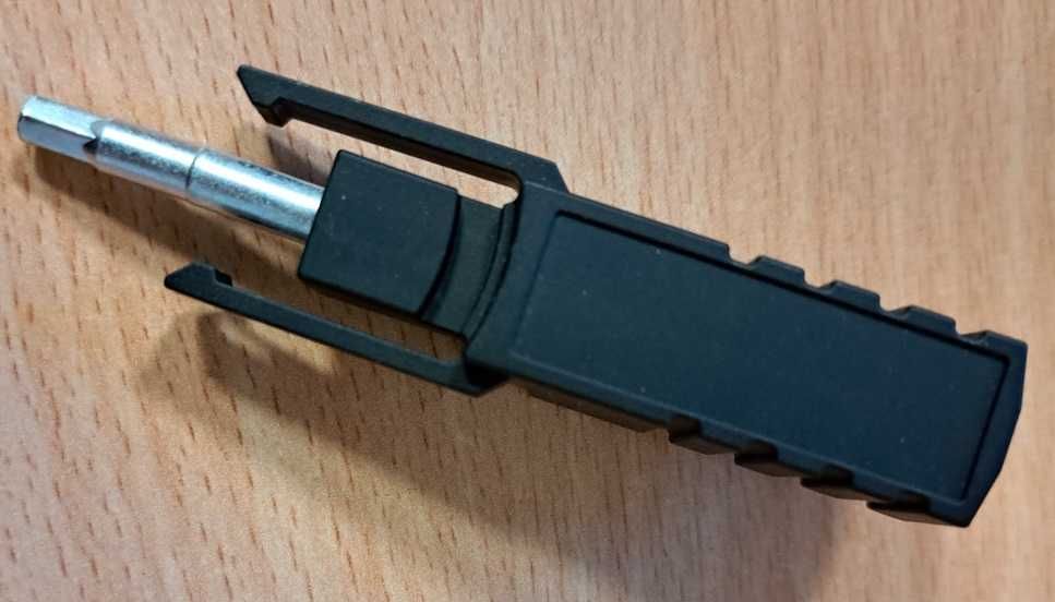 Siłowniki Belimo LRQ24A z zaworem kulowym