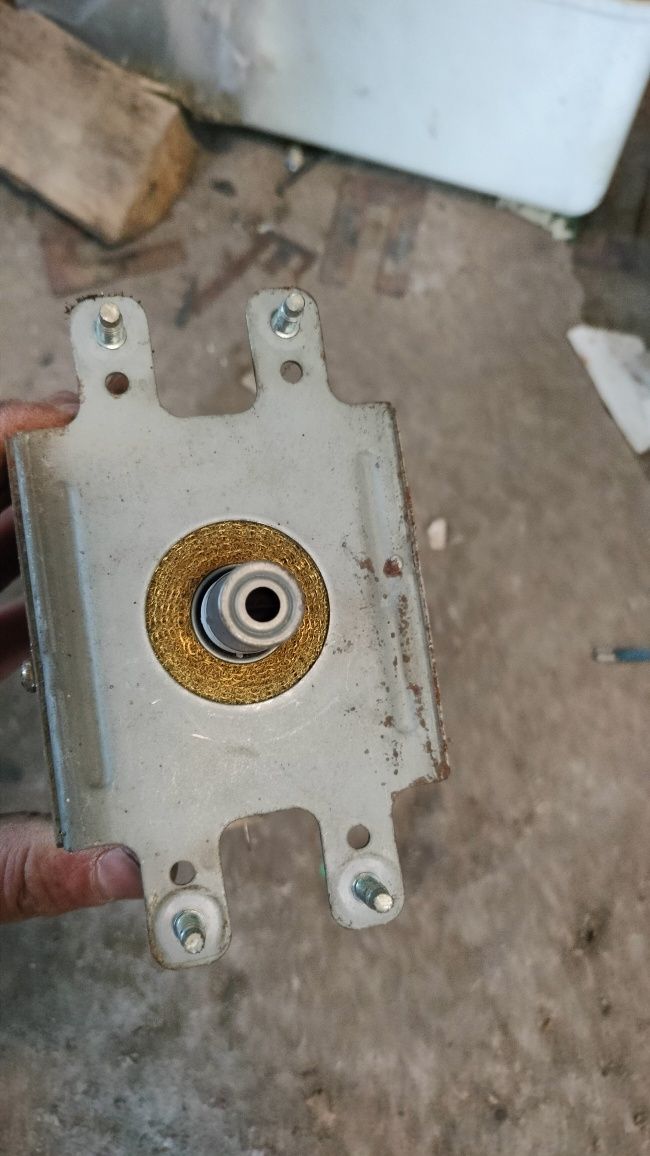 Magnetron Sanyo 2M218H