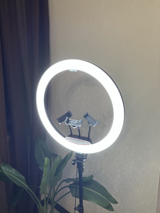Кільцева лампа кольцевая лампа со штативом