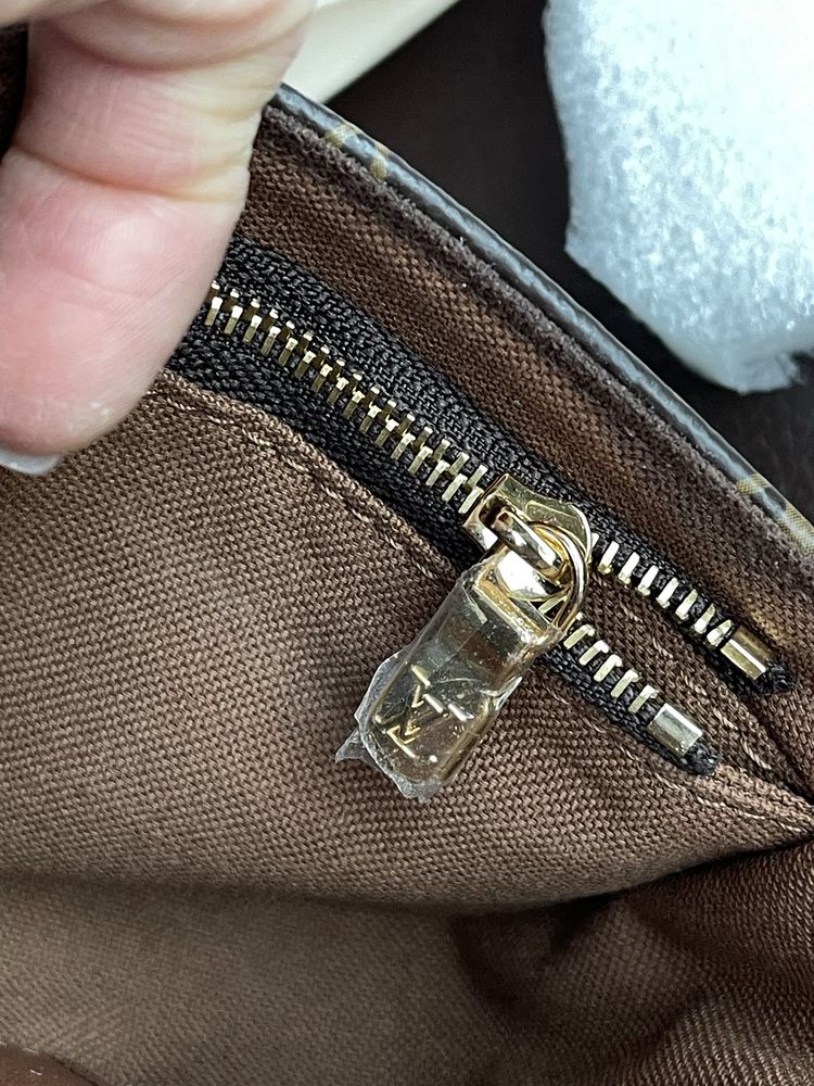 Сумка клатч Louis Vuitton Ivy
