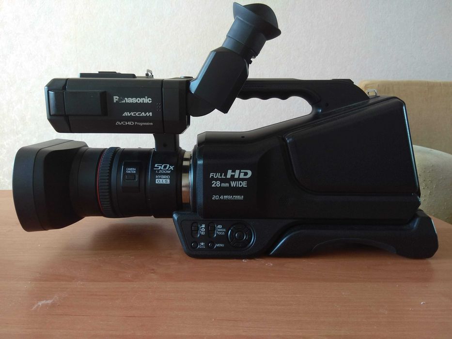 Відеокамера Panasonic AG-AC8EJ full HD flesh