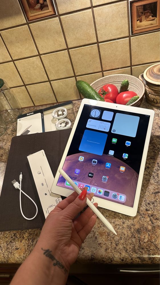 Tablet iPad Apple PRO 12.9 cali + NOWY RYSIK - Touch ID - PROCREATE