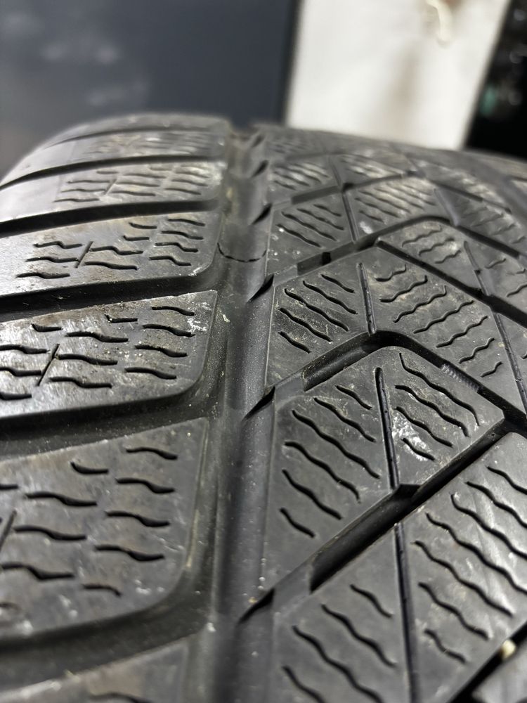 Uzywane opony zimowe 275/40/18 PIRELLI 2szt