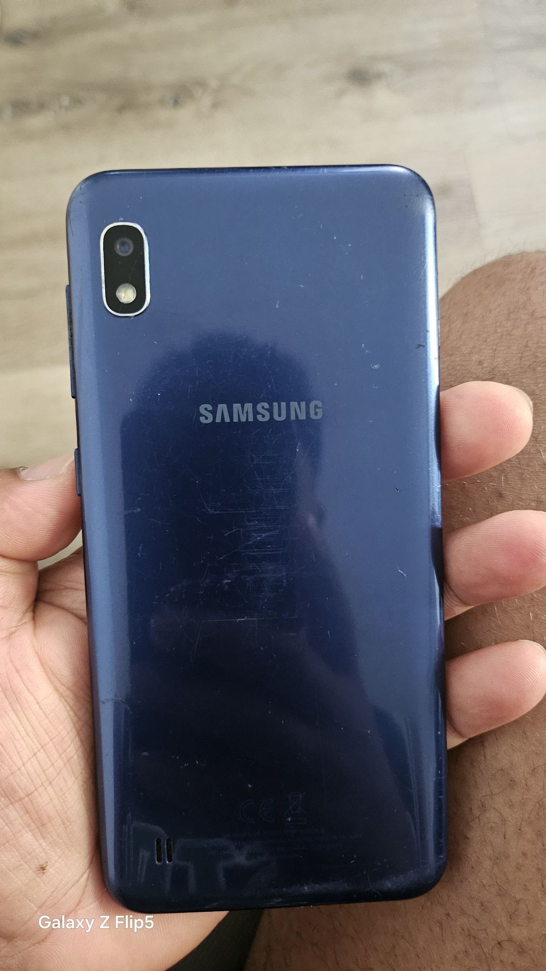 Samsung A10 pequeno trincado