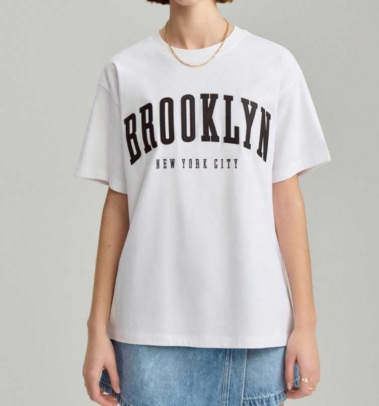 Biała koszulka t-shirt z nadrukiem Brooklyn House rozm. M nowa z metką