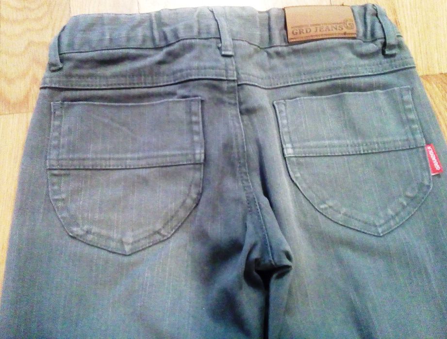 Calças cinzentas - 10 anos - menina - girândola