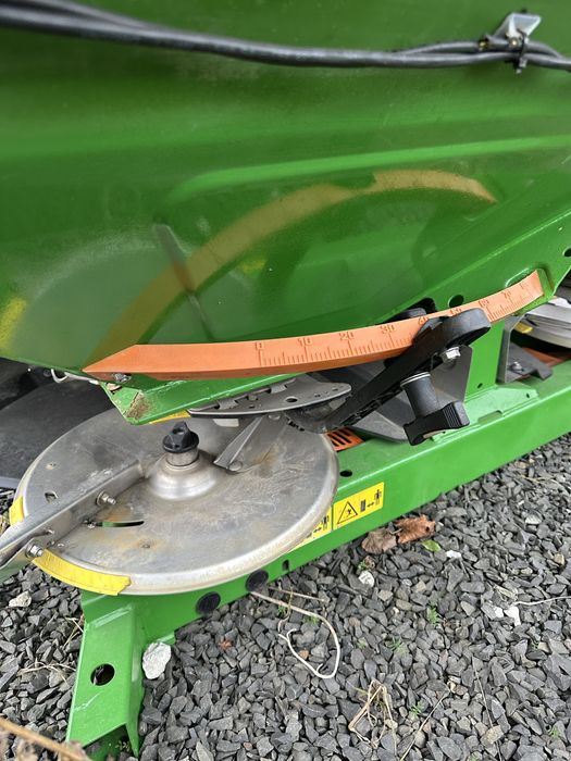 Продам розкидач міндобрив AMAZONE