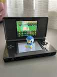 Nintendo DS Lite z grą pokemon Diamond