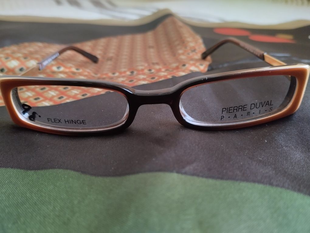 Oprawki okularów Pierre duval