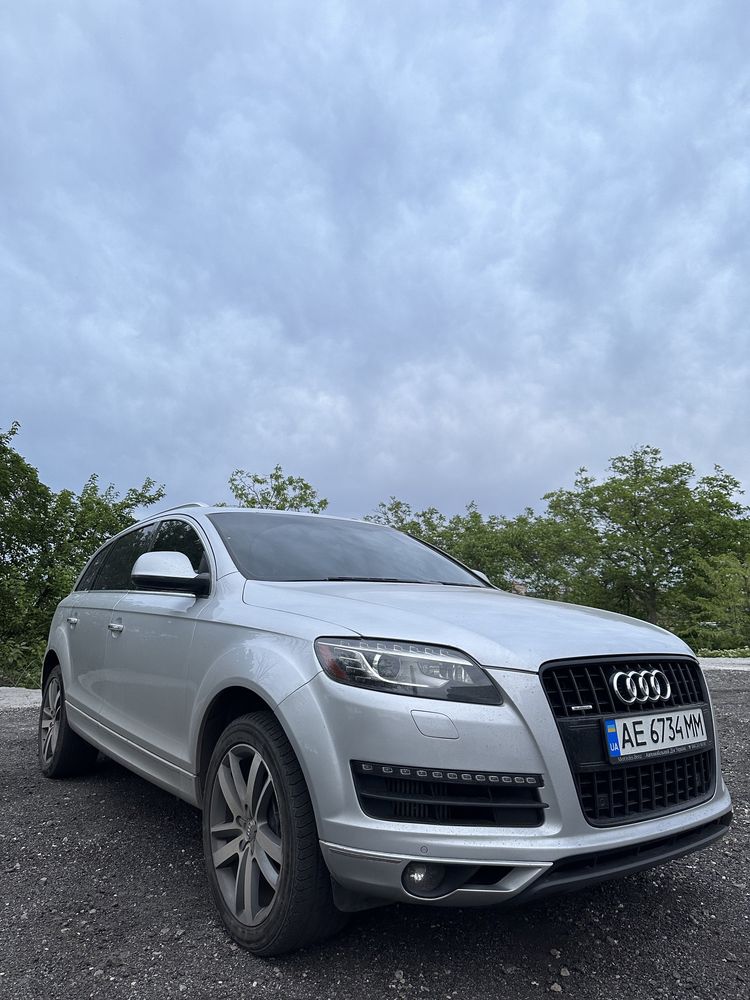 Audi q7 3.0 tdi 7 местная