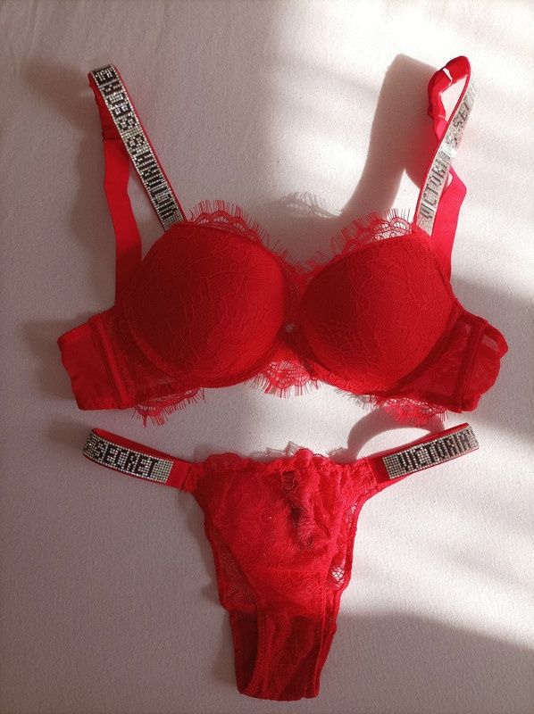 Komplet bielizny 75B M Victoria's Secret czerwony koronkowy