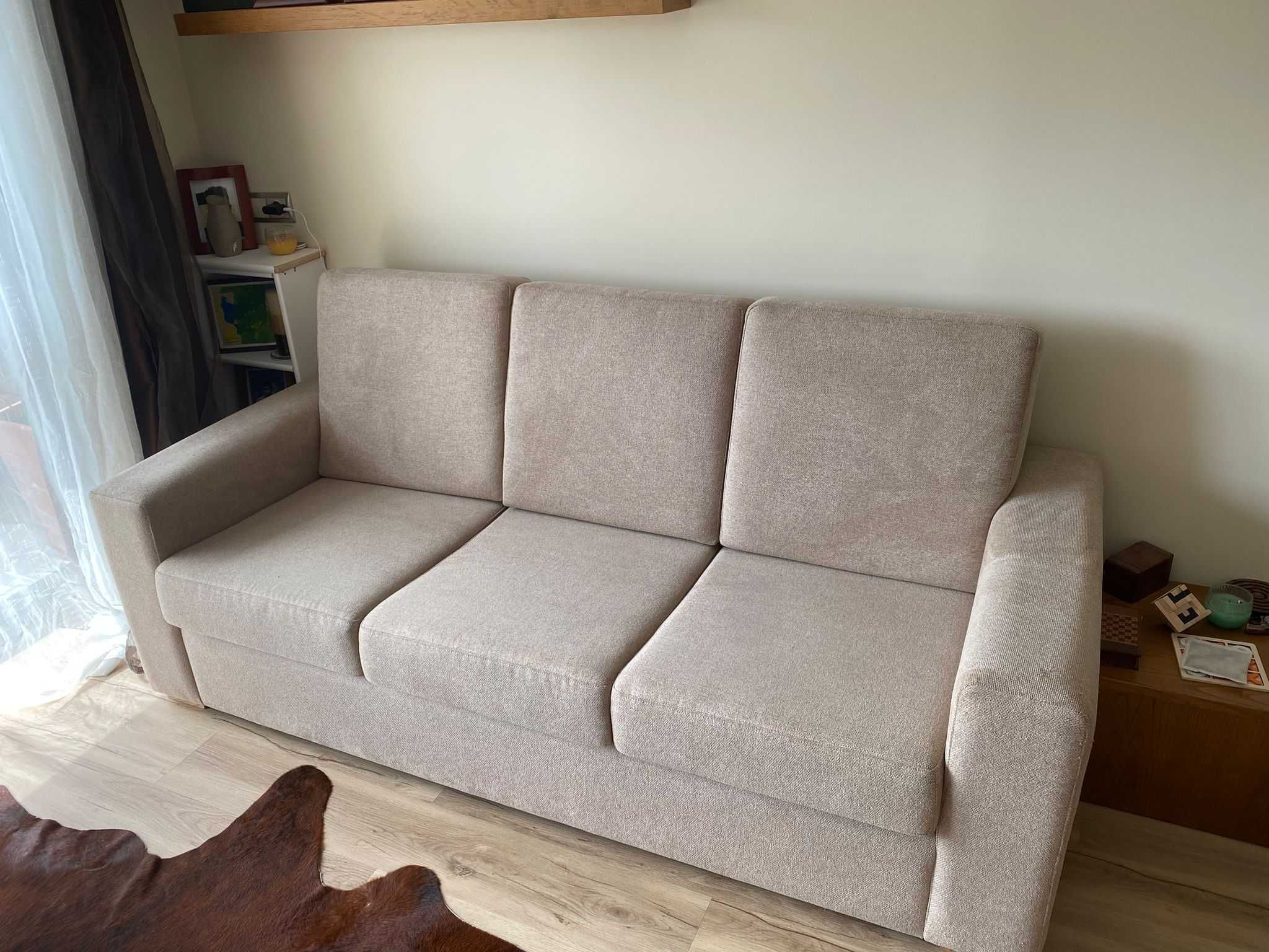 Sofá com chaise longue reversível