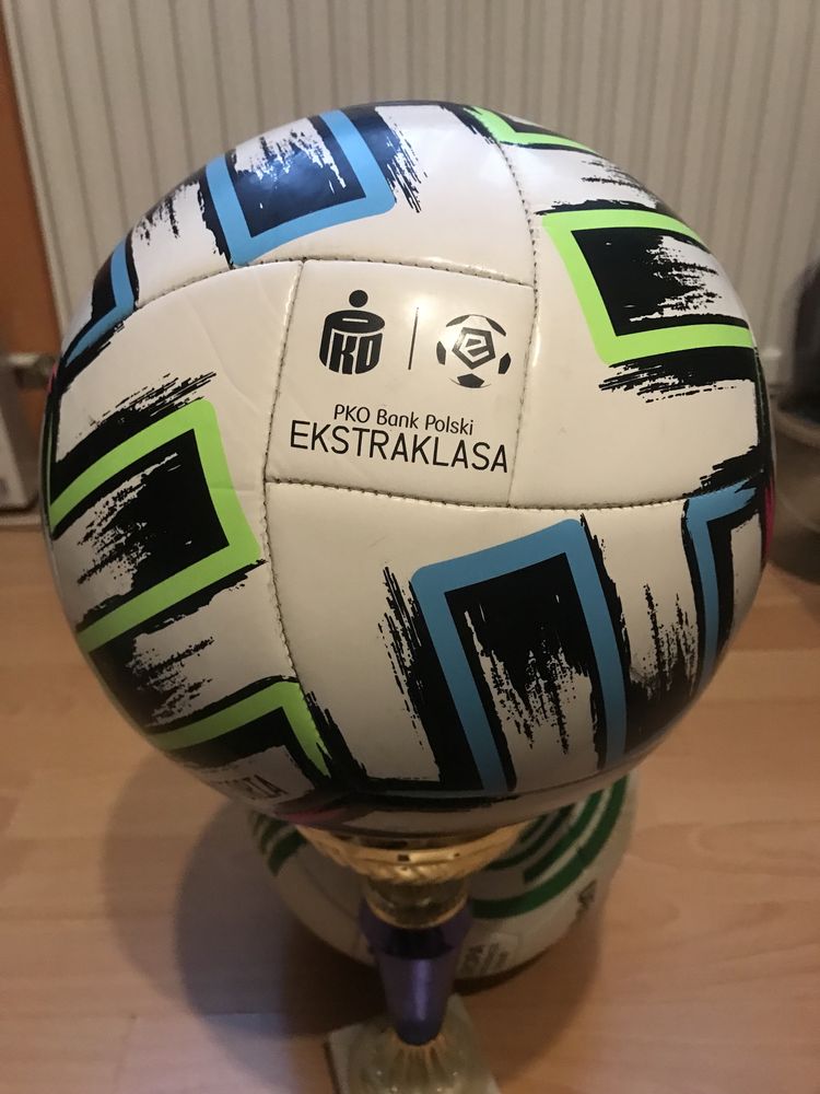 Piłka ekstraklasa