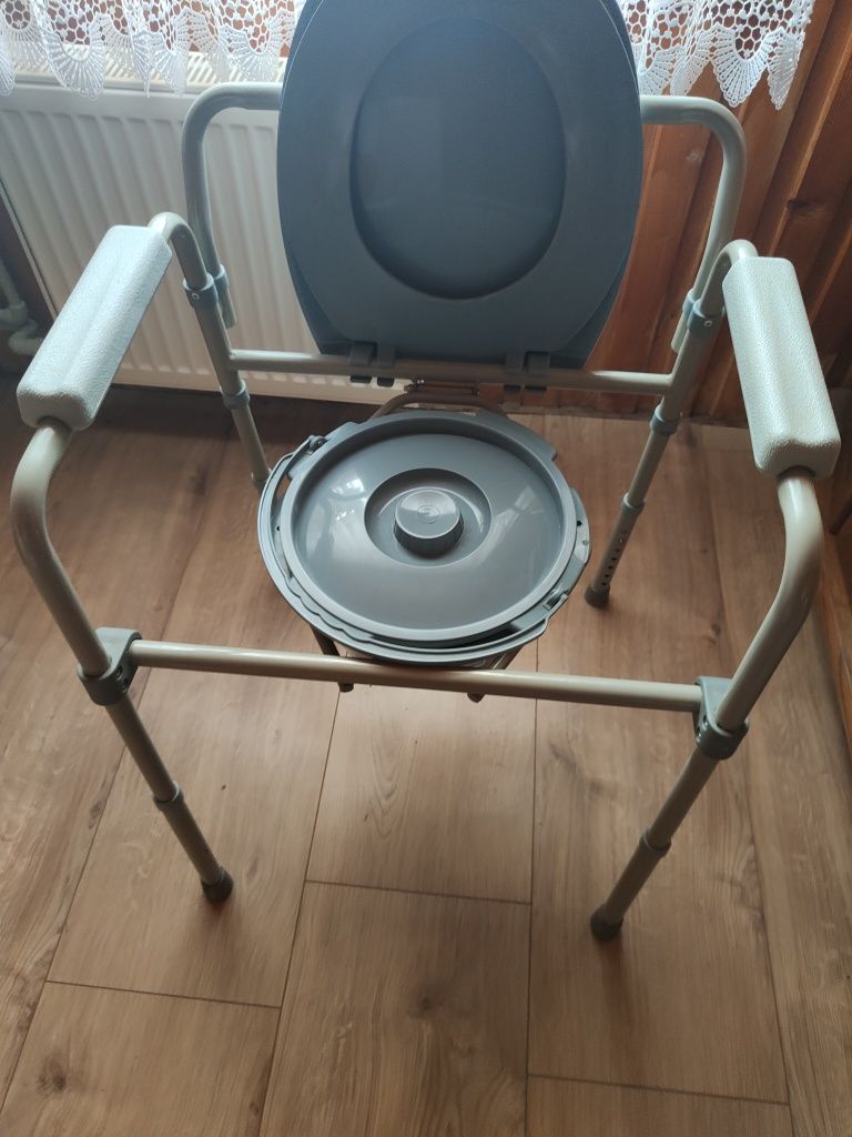 Krzesło toaletowe przenosne