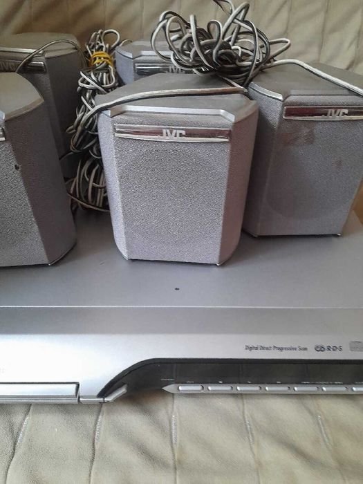 Kino domowe JVC 5.1.+pilot i instrukcja.