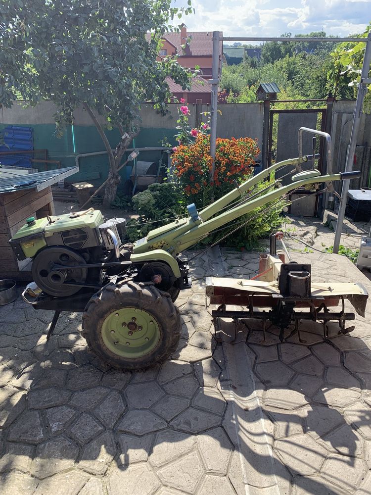 Продам Мотоблок Зубр