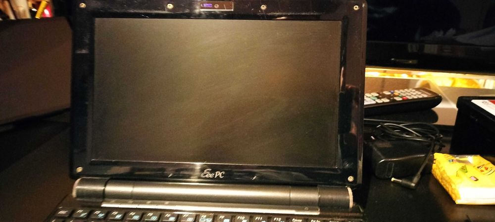 Portátil Asus Eee (Atenção ecrâ)