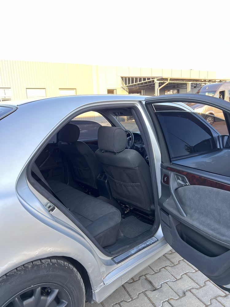 В продажі: Mercedes Benz W210 2.0 Бензин, Механіка 6-ст. (2000 рік)