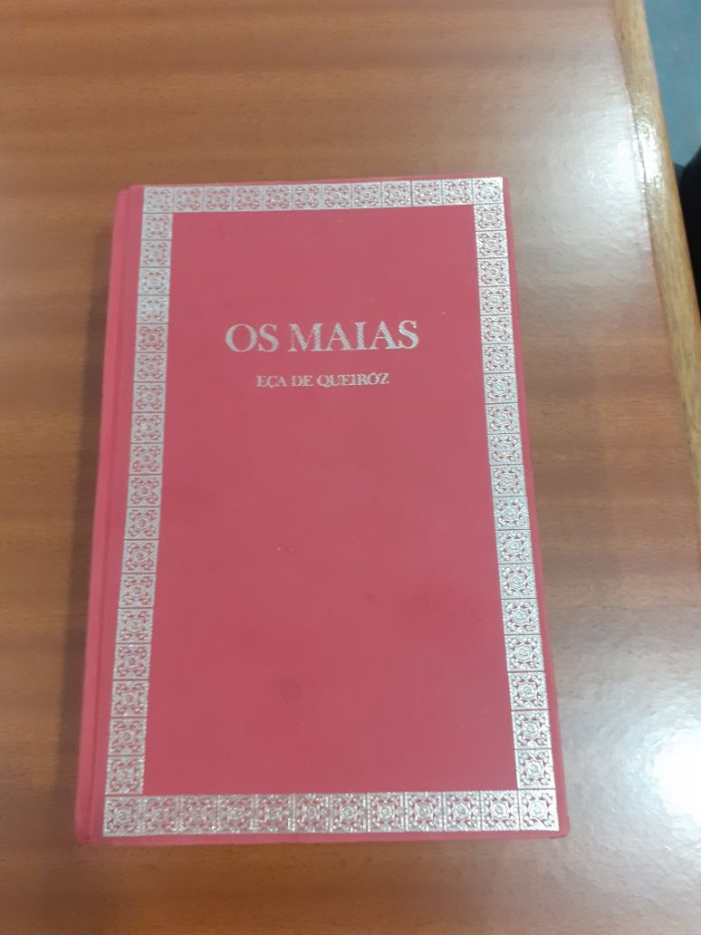 Livro "OS MAIAS"