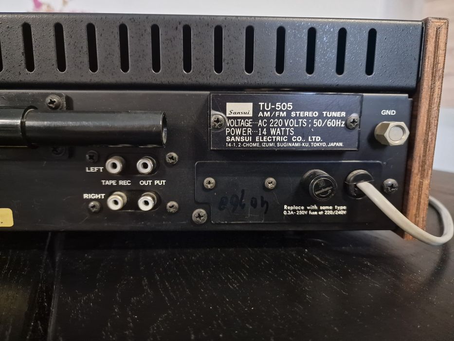 Tuner Sansui TU-505 odbiornik radiowy