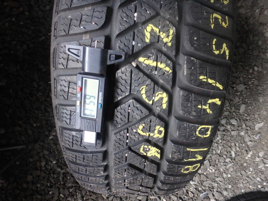 225/40r18 225/40/18 Pirelli Sottozero 3 Winter AO Z/598