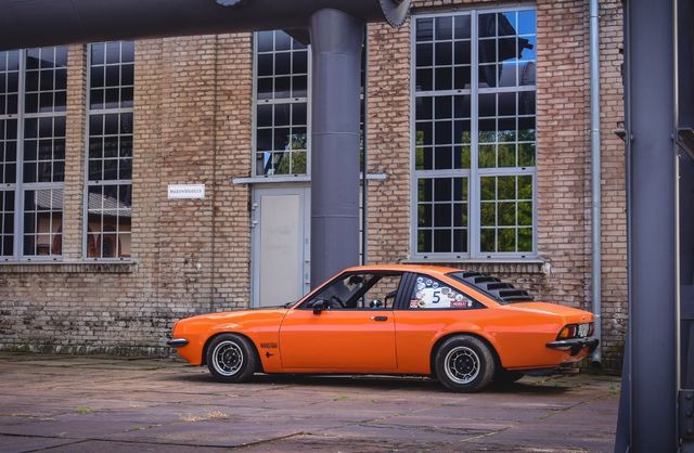 Błotniki nowe Opel Manta B oryginał GM