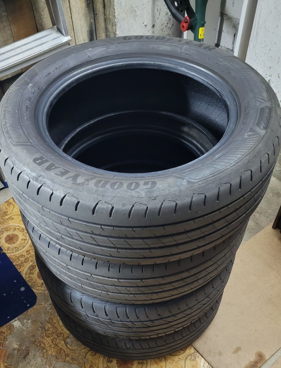 Opony letnie 205/60/R16 Goodyear
