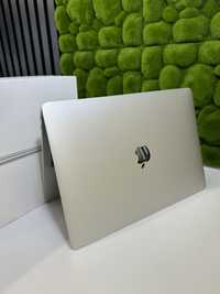 MacBook Air M1 13” 8/256 A2337