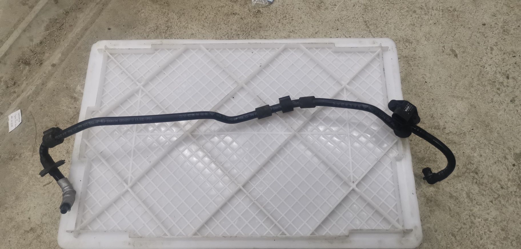 VW Touareg  7P ,cayenne 958 вакуумний шланг сервопривода  7P0611932AP