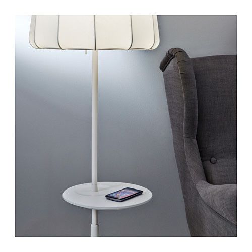 IKEA VARV Lampa stojąca z ładowarką