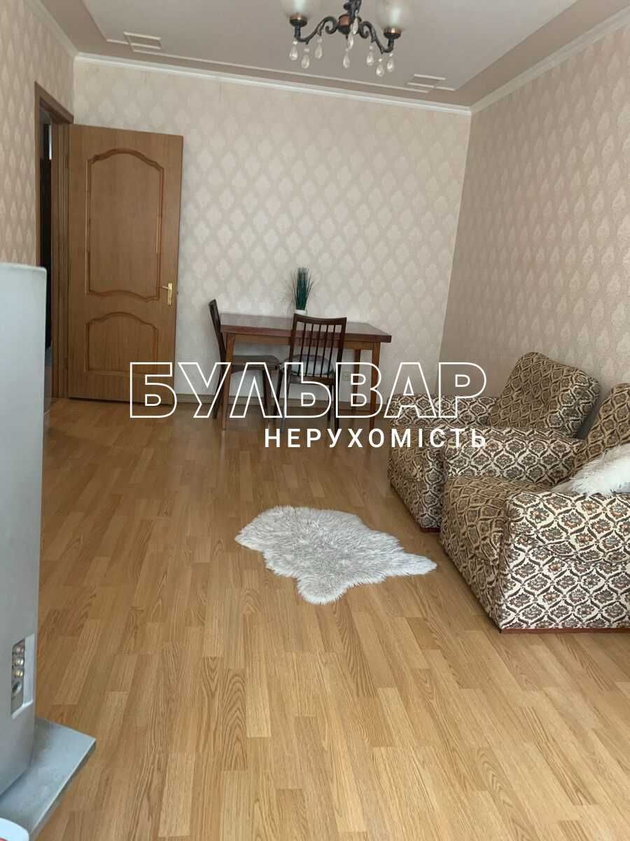 Продам 3 к.кв.,Коммунальный рынок, Новые Дома, м. Дворец спорта.