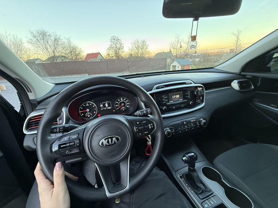 Авто Kia sorento