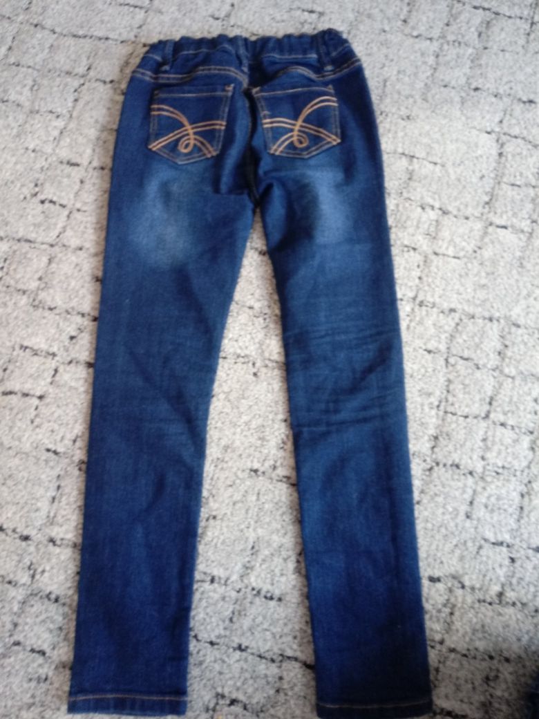 Spodnie jeansy r.140