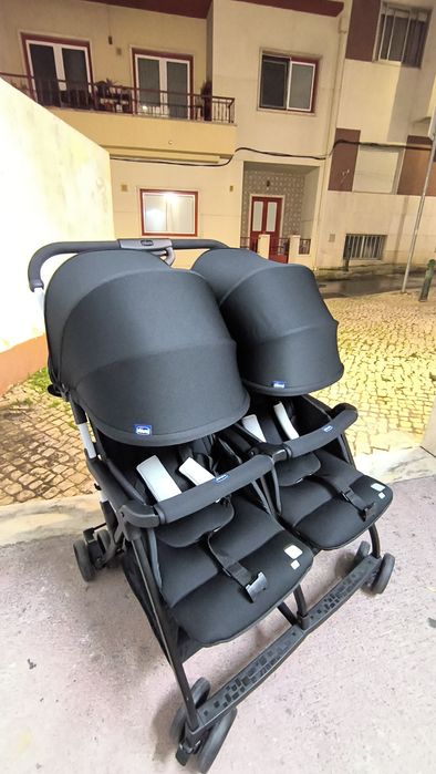 Carrinho de Bebé Gémeos CHICCO