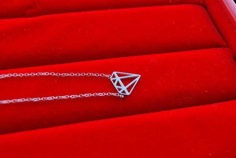 Srebrna celebrytka ze stali chirurgicznej - diament
