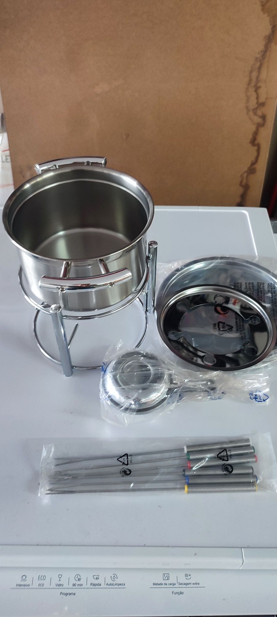 Vendo conjunto para Fundue NOVO