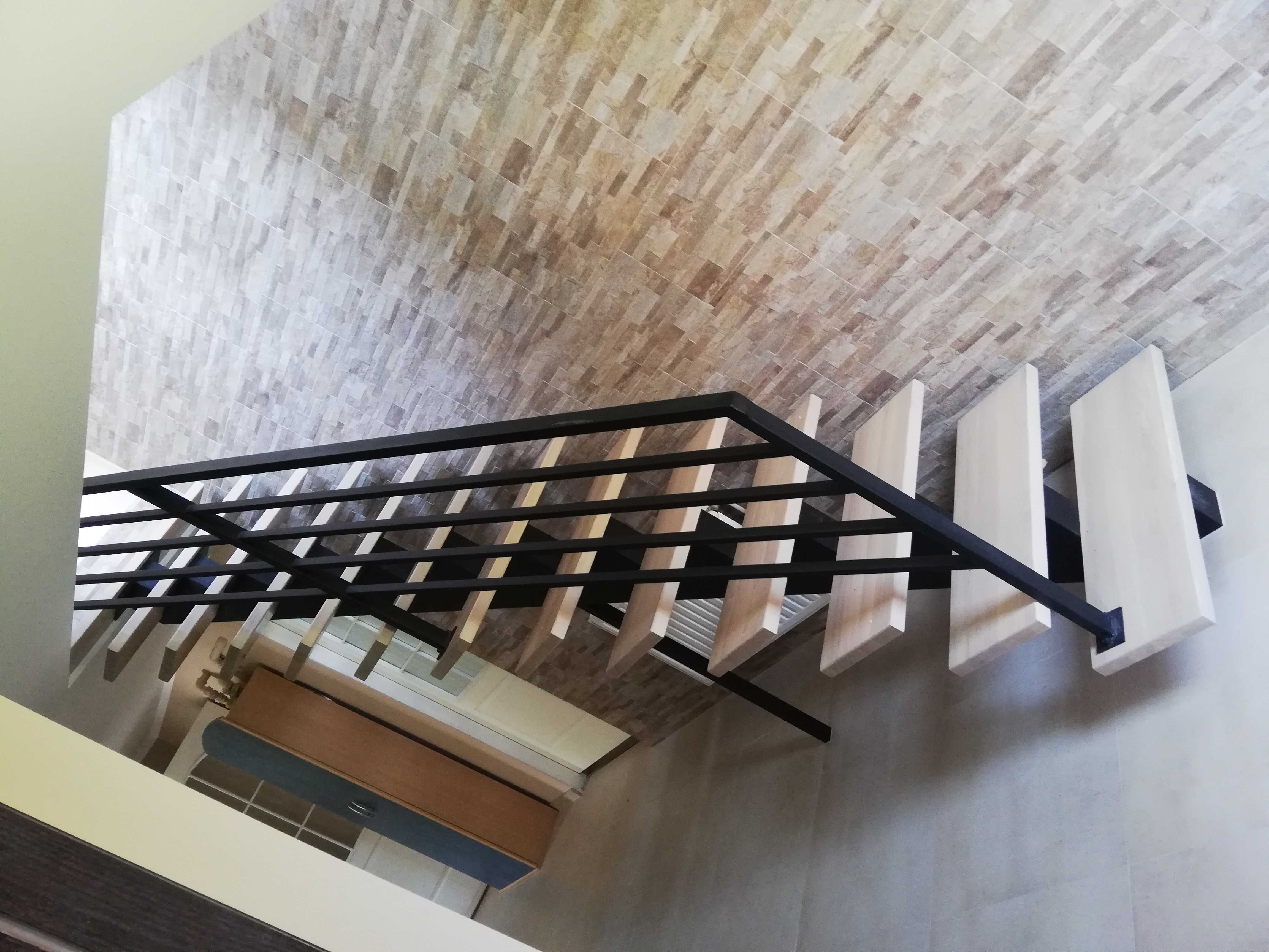 Balustrady spawane wewnętrzne schodowe