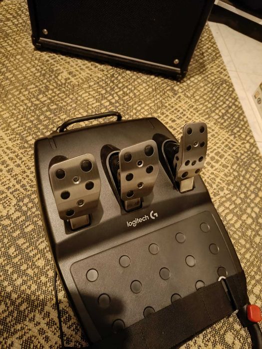 Bundle Sim Racing: Playseat + G29 + PSVR2 + Comandos + GT7