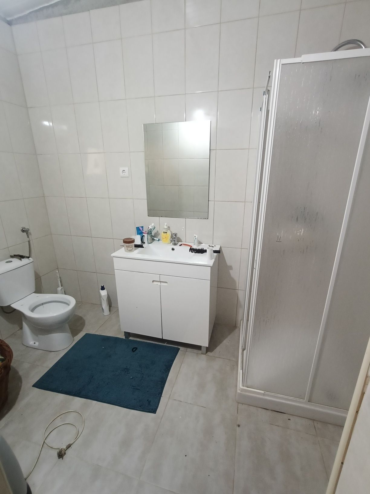Vendo Armazém com terreno envolvente