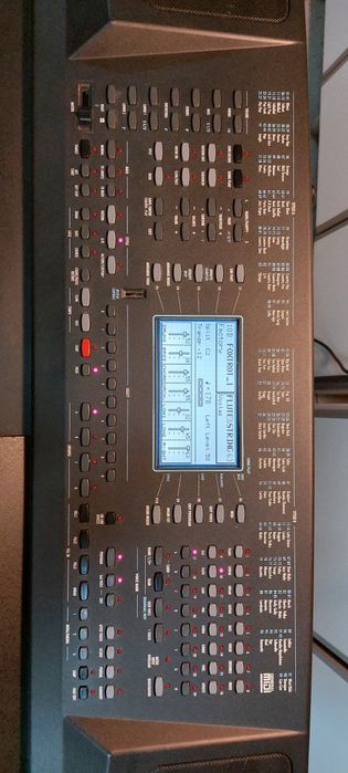 Orgão de Botoes KETRON X8