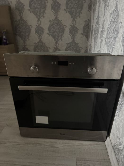 Продам духовку whirpool 60 см