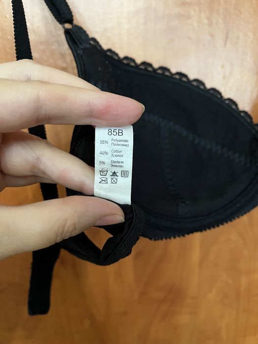 Черные бюстгалтеры