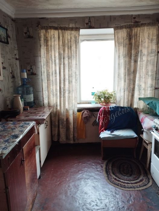 Здам кімнату в комунальній квартирі на довгий термін