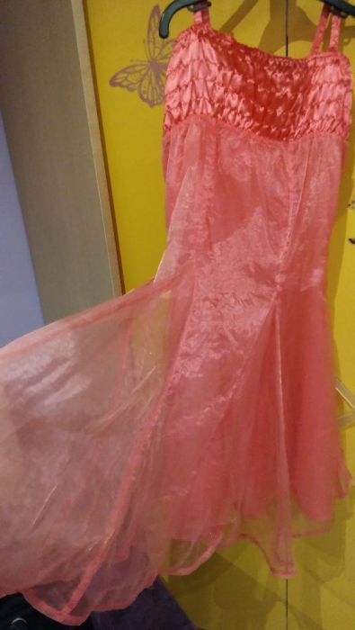 Strój karnawałowy sukienka z HSM dla dziewczynki rozm. 140-146