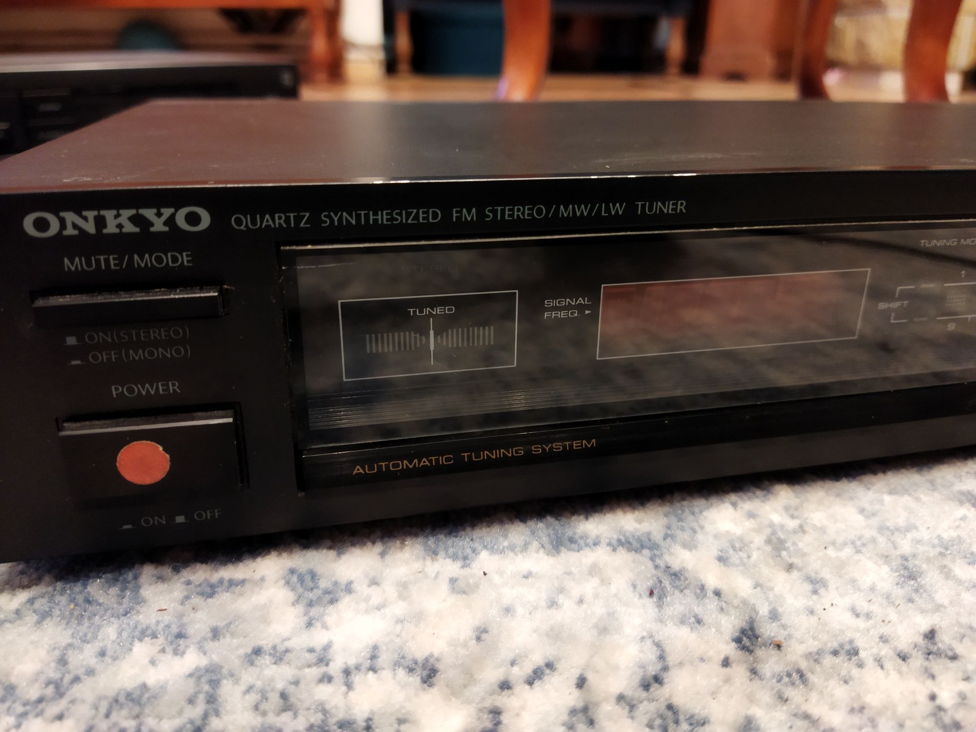 Tuner cyfrowy Onkyo T-4330l