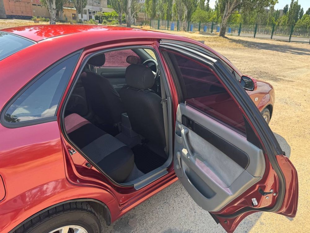 Chevrolet Lacetti 1.6 газ/бензин, не потребує вкладень, доглянуте авто