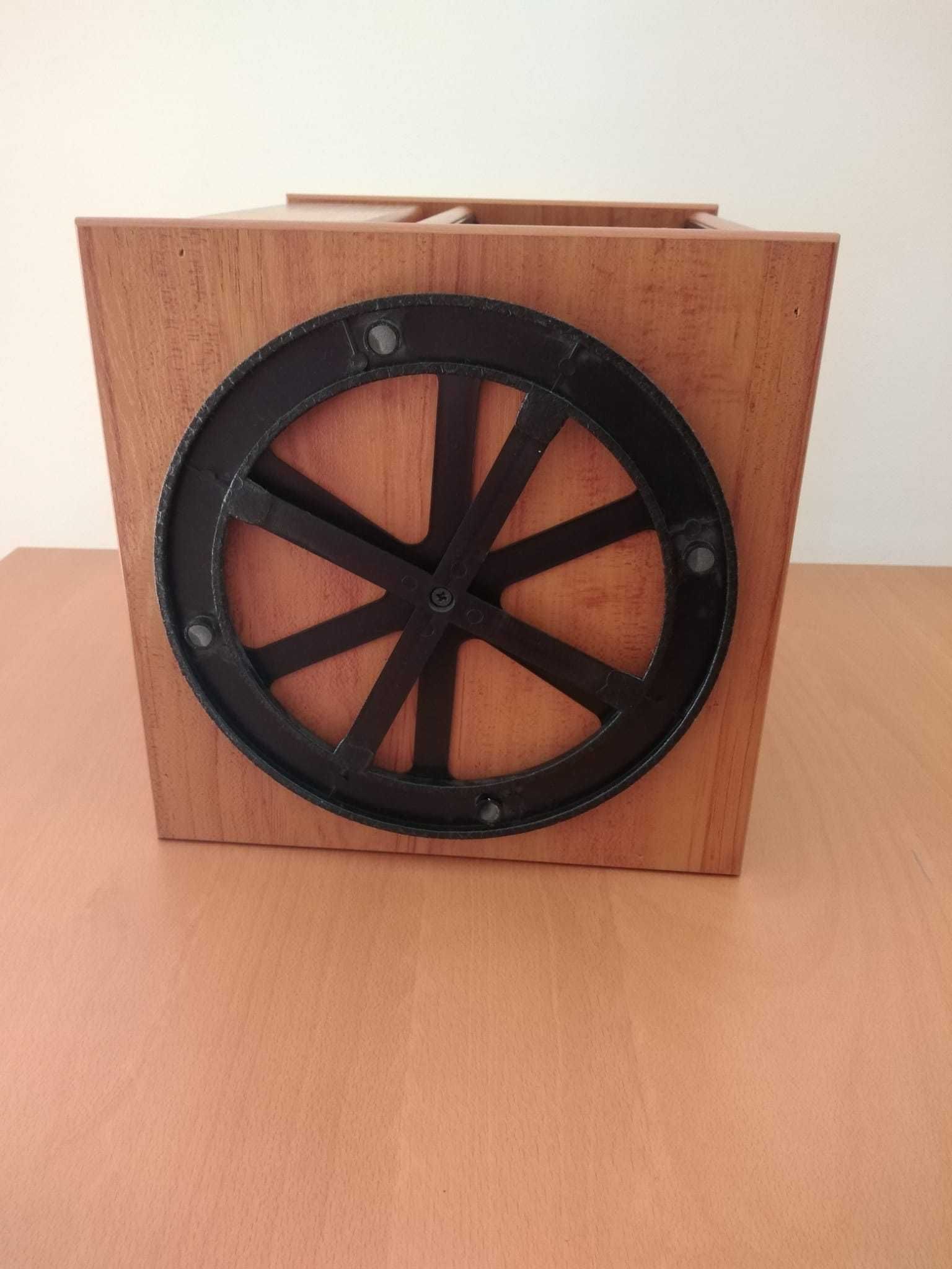 Porta CDs giratório