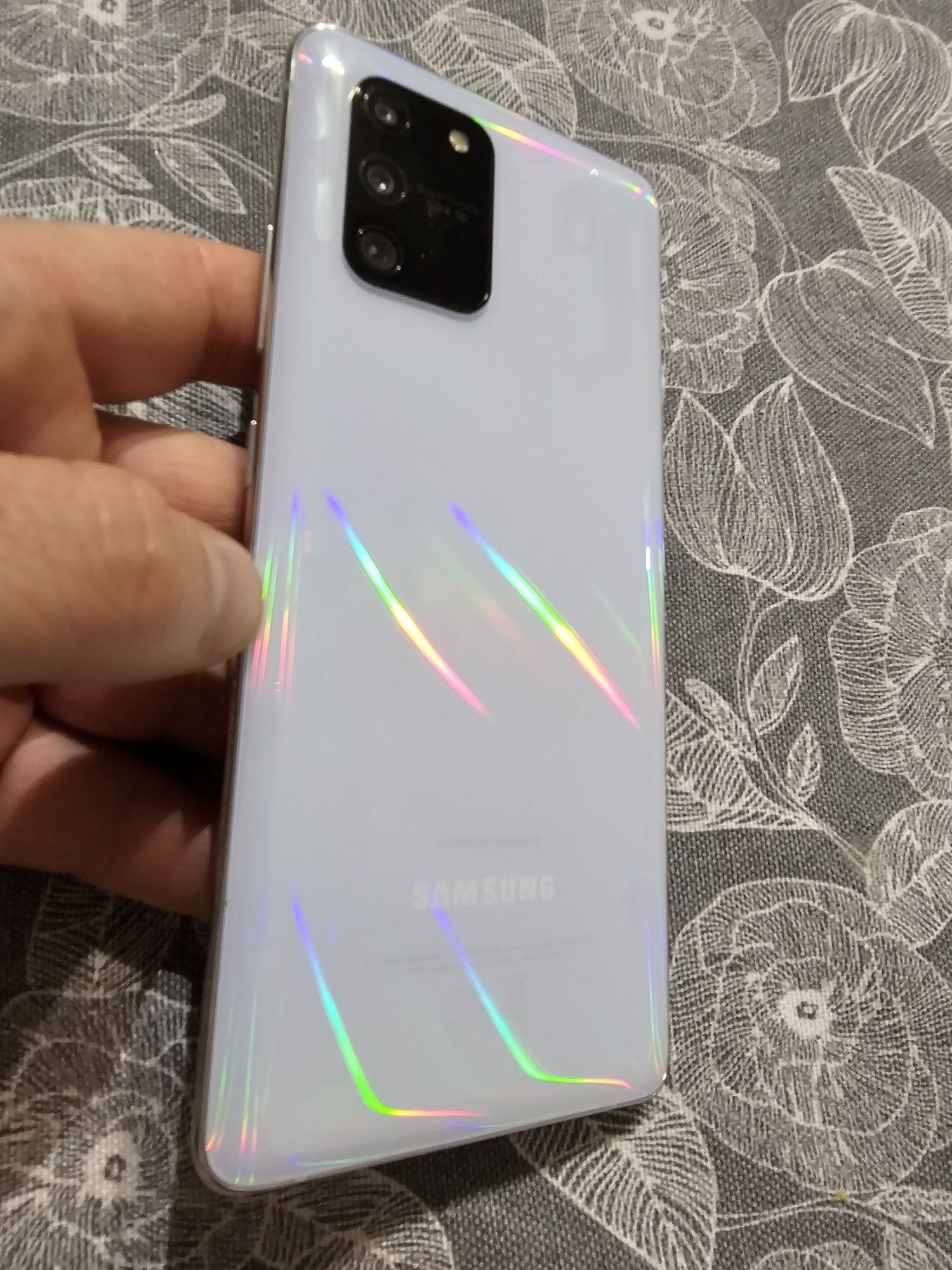 Samsung S10 Lite